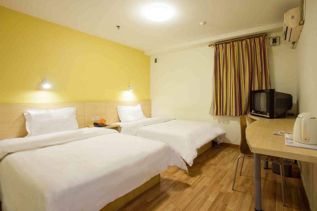 7Days Inn Changsha Wuyi Avenue Yunajialing Metro Station Номер фото