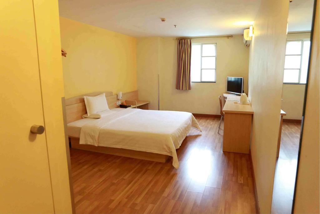 7Days Inn Changsha Wuyi Avenue Yunajialing Metro Station Номер фото